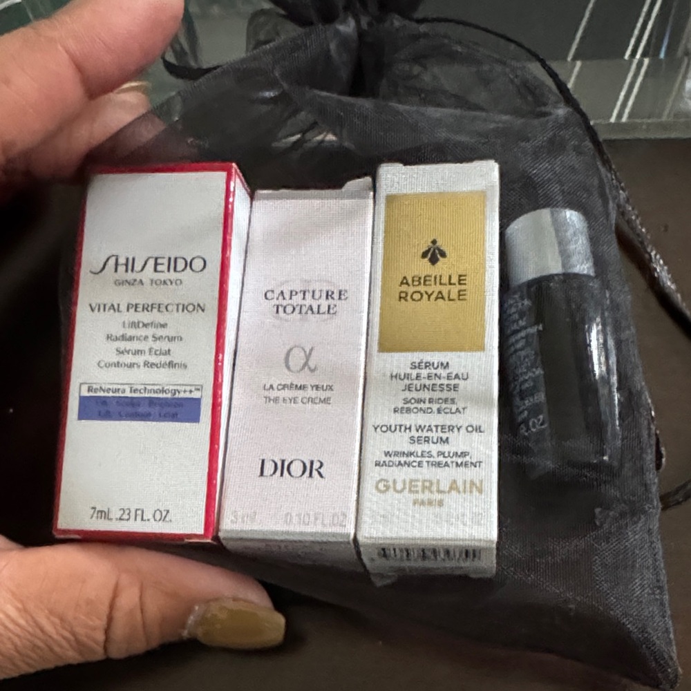 Guerlain Abeille Royale Youth Watery Oil Serum - White and Black Packaging